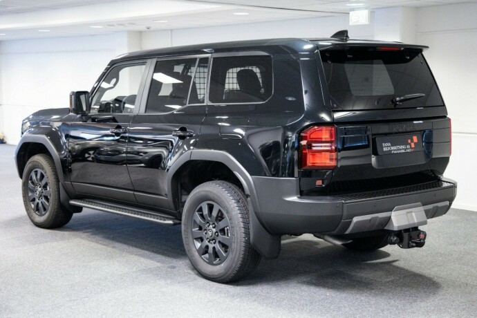 toyota-land-cruiser-diesel-2025-big-1
