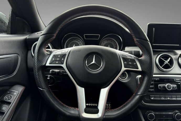 mercedes-benz-cla-bensin-2015-big-12