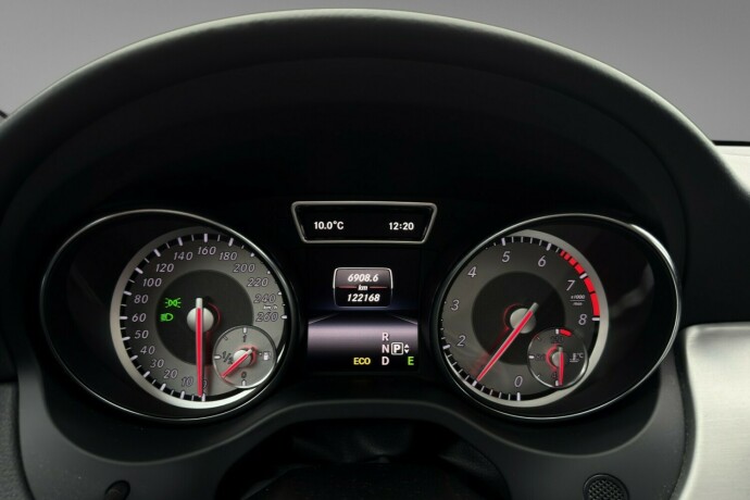 mercedes-benz-cla-bensin-2015-big-7