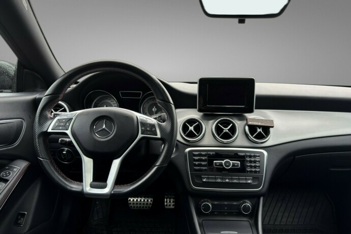 mercedes-benz-cla-bensin-2015-big-11