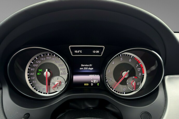 mercedes-benz-cla-bensin-2015-big-8