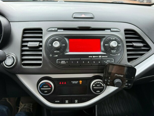 kia-picanto-bensin-2013-big-13