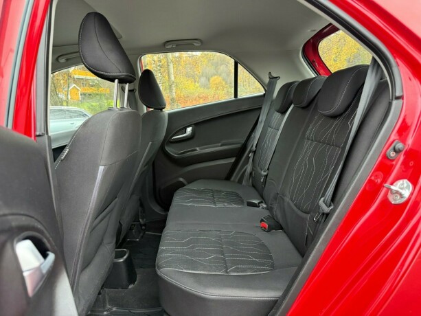 kia-picanto-bensin-2013-big-21