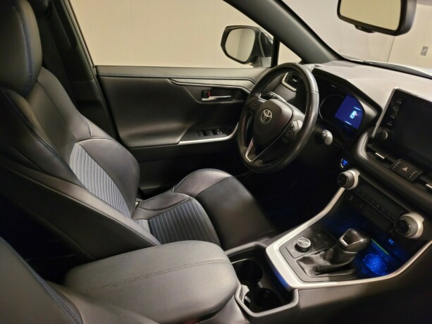 toyota-rav4-elektrisitetbensin-2019-big-16