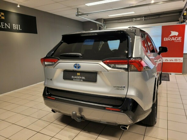 toyota-rav4-elektrisitetbensin-2019-big-6