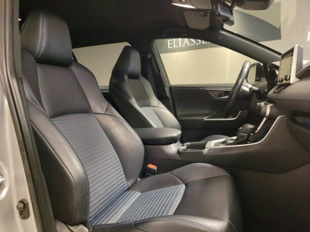toyota-rav4-elektrisitetbensin-2019-big-14