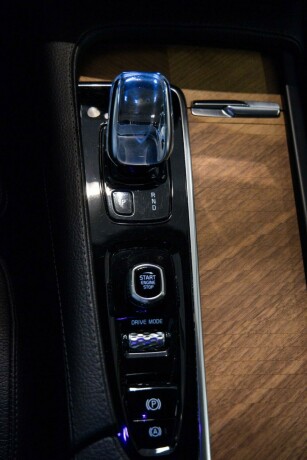 volvo-xc-90-elektrisitetbensin-2021-big-21