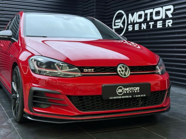 volkswagen-golf-bensin-2020-big-3