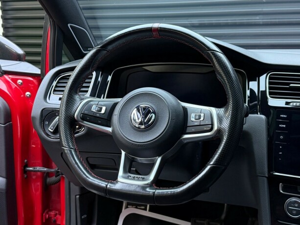 volkswagen-golf-bensin-2020-big-12