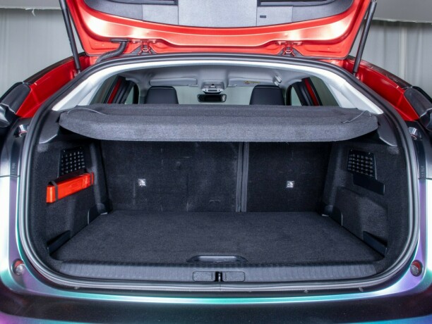citroen-c4-bensin-2021-big-10