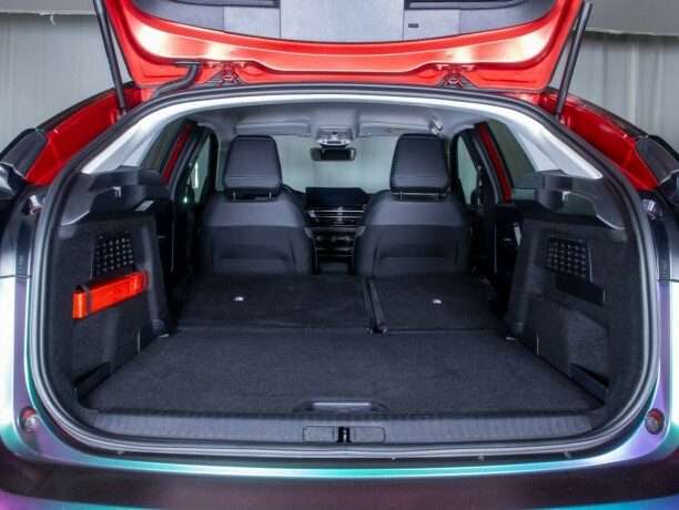 citroen-c4-bensin-2021-big-12