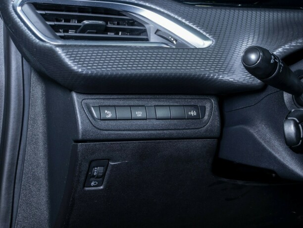 peugeot-208-bensin-2018-big-22