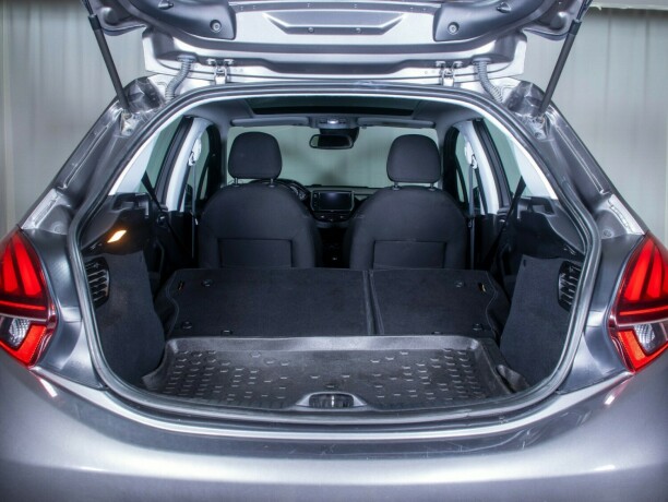 peugeot-208-bensin-2018-big-13
