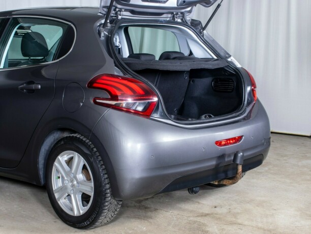 peugeot-208-bensin-2018-big-10