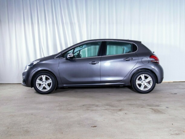 peugeot-208-bensin-2018-big-4