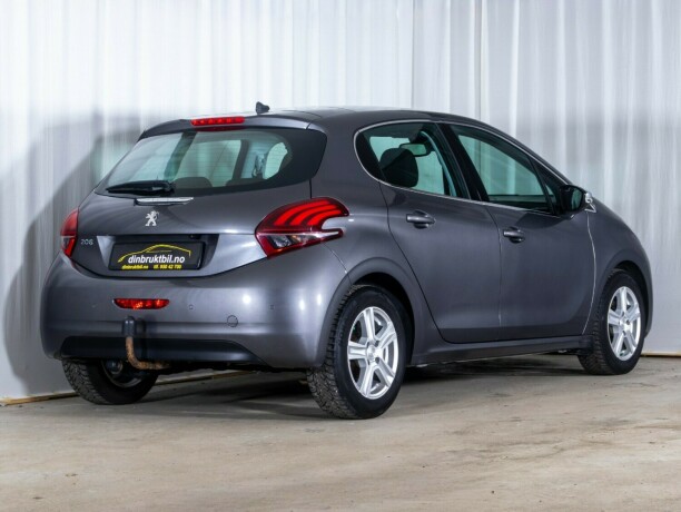 peugeot-208-bensin-2018-big-6