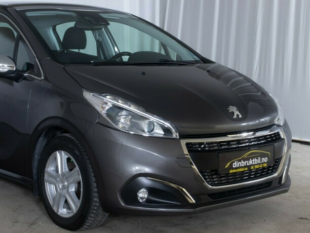 peugeot-208-bensin-2018-big-3