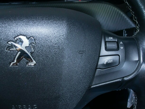 peugeot-208-bensin-2018-big-28