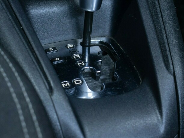 peugeot-208-bensin-2018-big-34