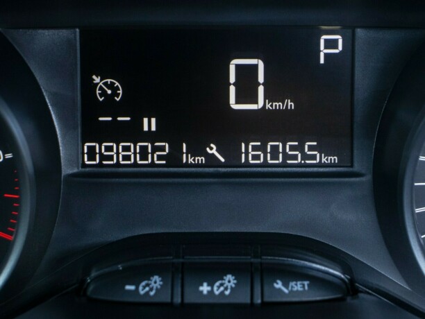 peugeot-208-bensin-2018-big-24