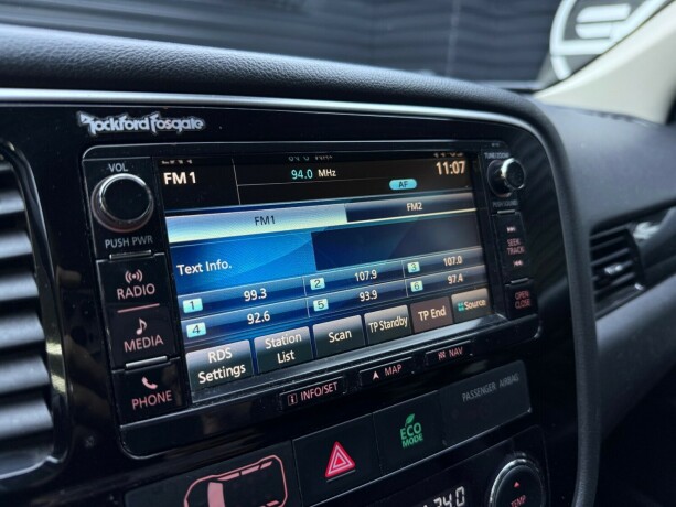 mitsubishi-outlander-elektrisitetbensin-2016-big-21