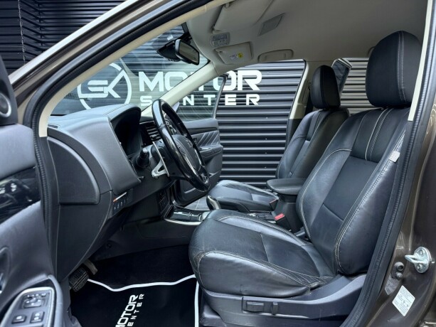 mitsubishi-outlander-elektrisitetbensin-2016-big-27