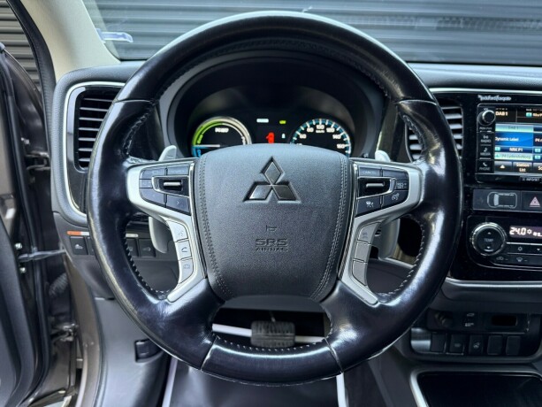 mitsubishi-outlander-elektrisitetbensin-2016-big-14