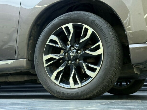 mitsubishi-outlander-elektrisitetbensin-2016-big-7