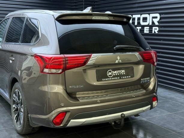 mitsubishi-outlander-elektrisitetbensin-2016-big-5