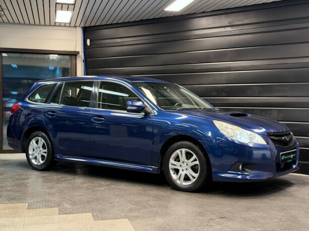 subaru-legacy-diesel-2010-big-9