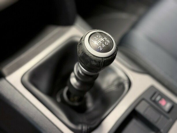 subaru-legacy-diesel-2010-big-21