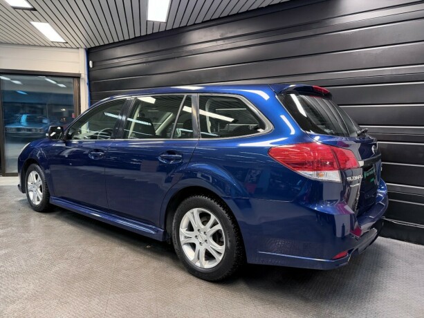 subaru-legacy-diesel-2010-big-5