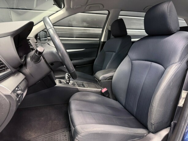 subaru-legacy-diesel-2010-big-12