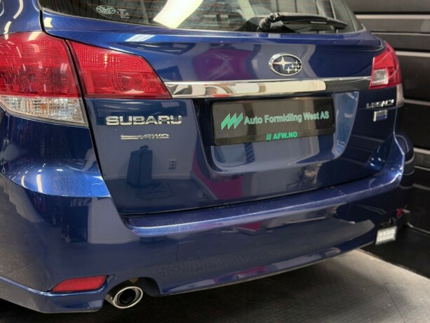 subaru-legacy-diesel-2010-big-7