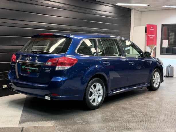 subaru-legacy-diesel-2010-big-8