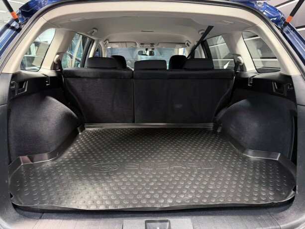 subaru-legacy-diesel-2010-big-19