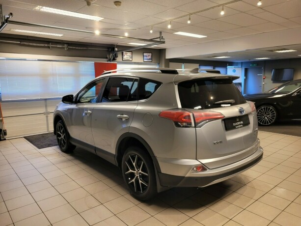 toyota-rav4-elektrisitetbensin-2017-big-7