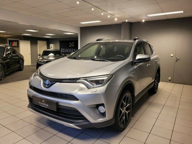 toyota-rav4-elektrisitetbensin-2017-big-9