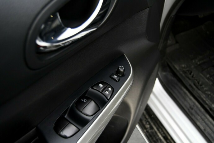 nissan-navara-diesel-2020-big-12