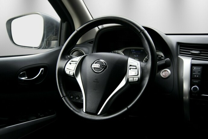 nissan-navara-diesel-2020-big-17