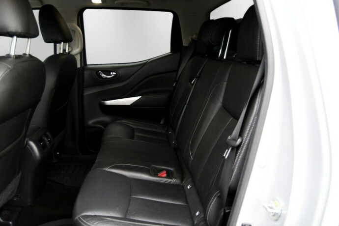 nissan-navara-diesel-2020-big-35