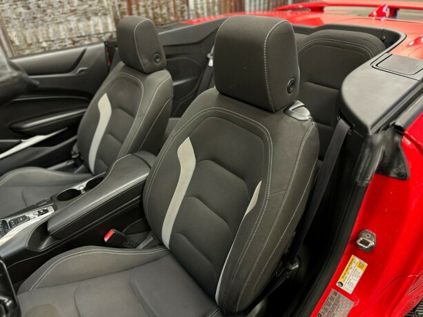 chevrolet-camaro-bensin-2018-big-22