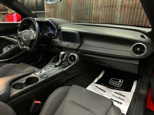chevrolet-camaro-bensin-2018-big-37
