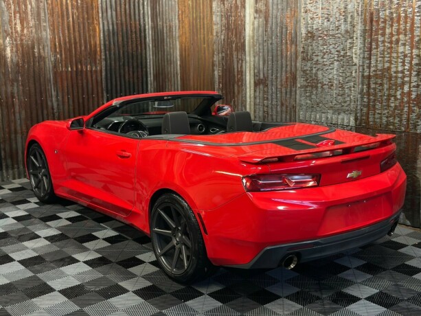 chevrolet-camaro-bensin-2018-big-12