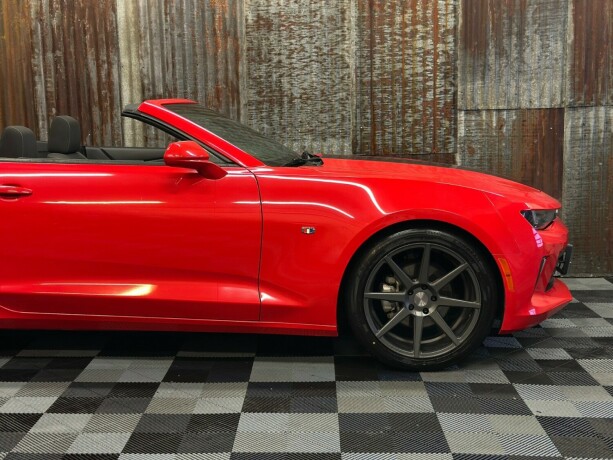chevrolet-camaro-bensin-2018-big-3