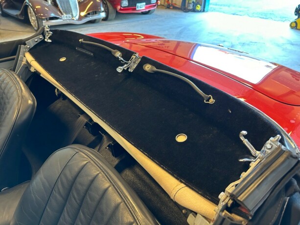 jaguar-e-type-bensin-1967-big-29