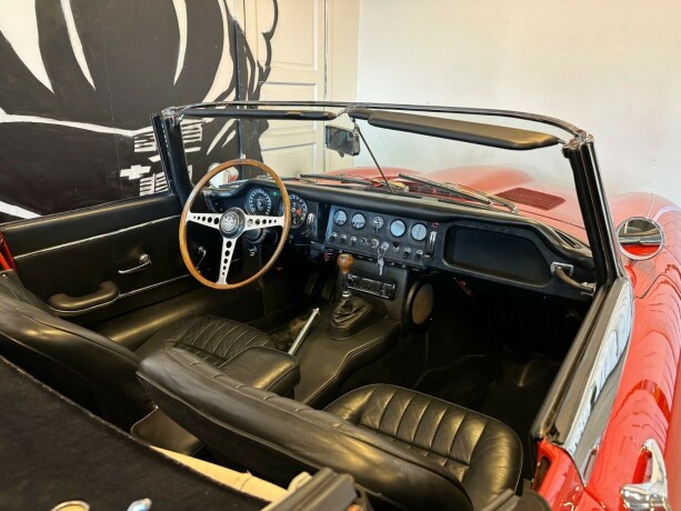 jaguar-e-type-bensin-1967-big-17