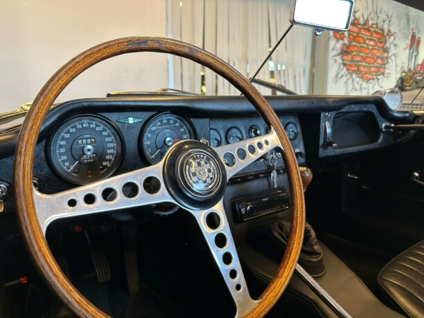 jaguar-e-type-bensin-1967-big-24