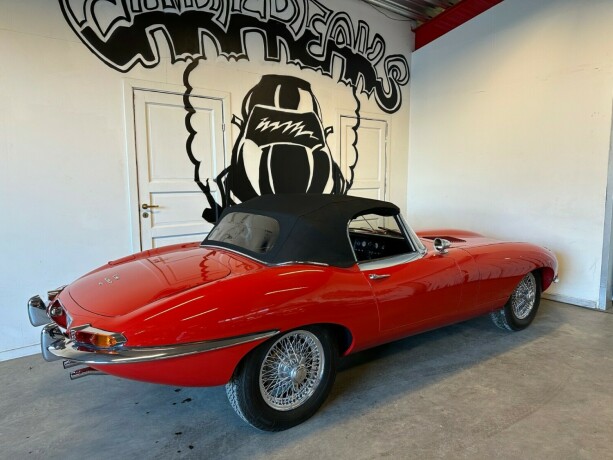 jaguar-e-type-bensin-1967-big-36