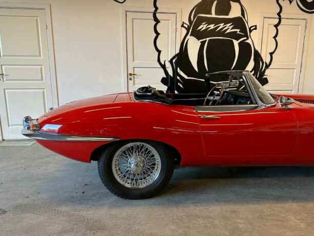 jaguar-e-type-bensin-1967-big-15